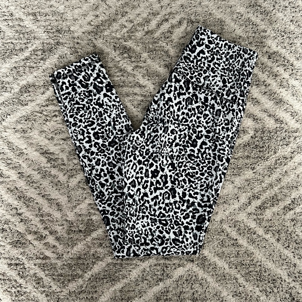 Leopard print leggings!